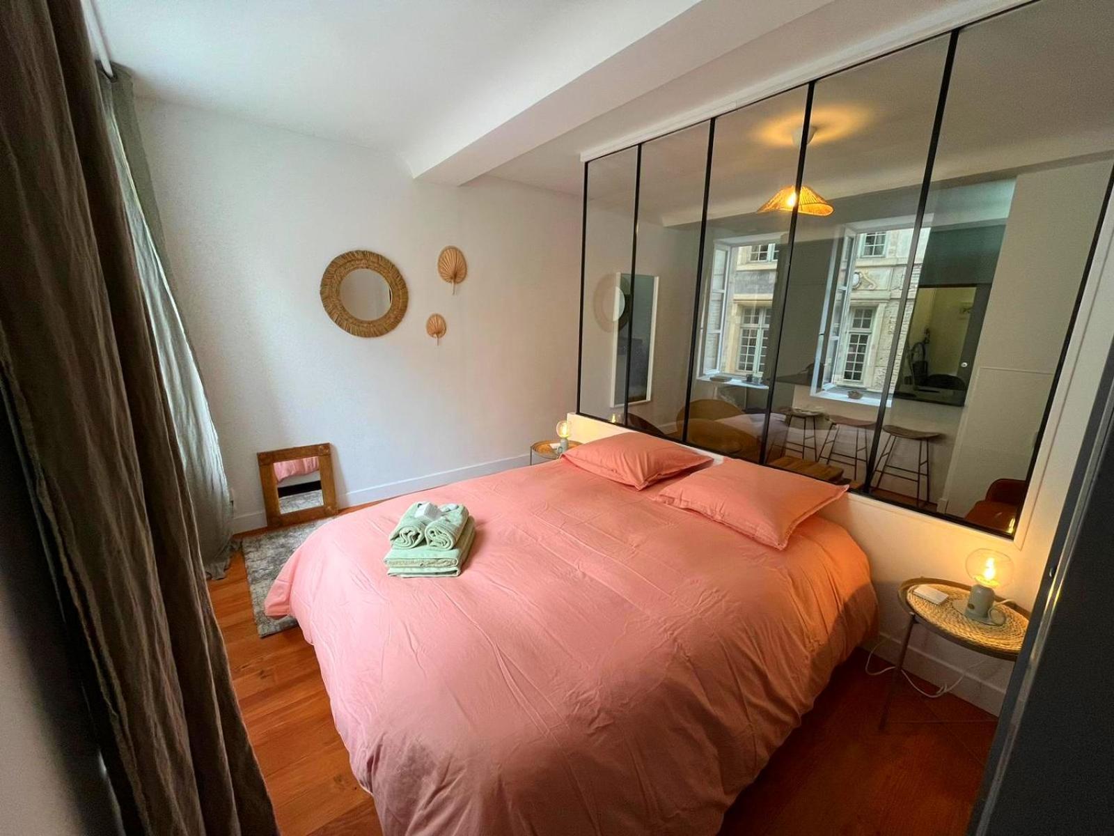 Elegant Studio En Hypercentre Dans Le Quartier Historique Anime Avec Parking Gratuit Кан Екстериор снимка